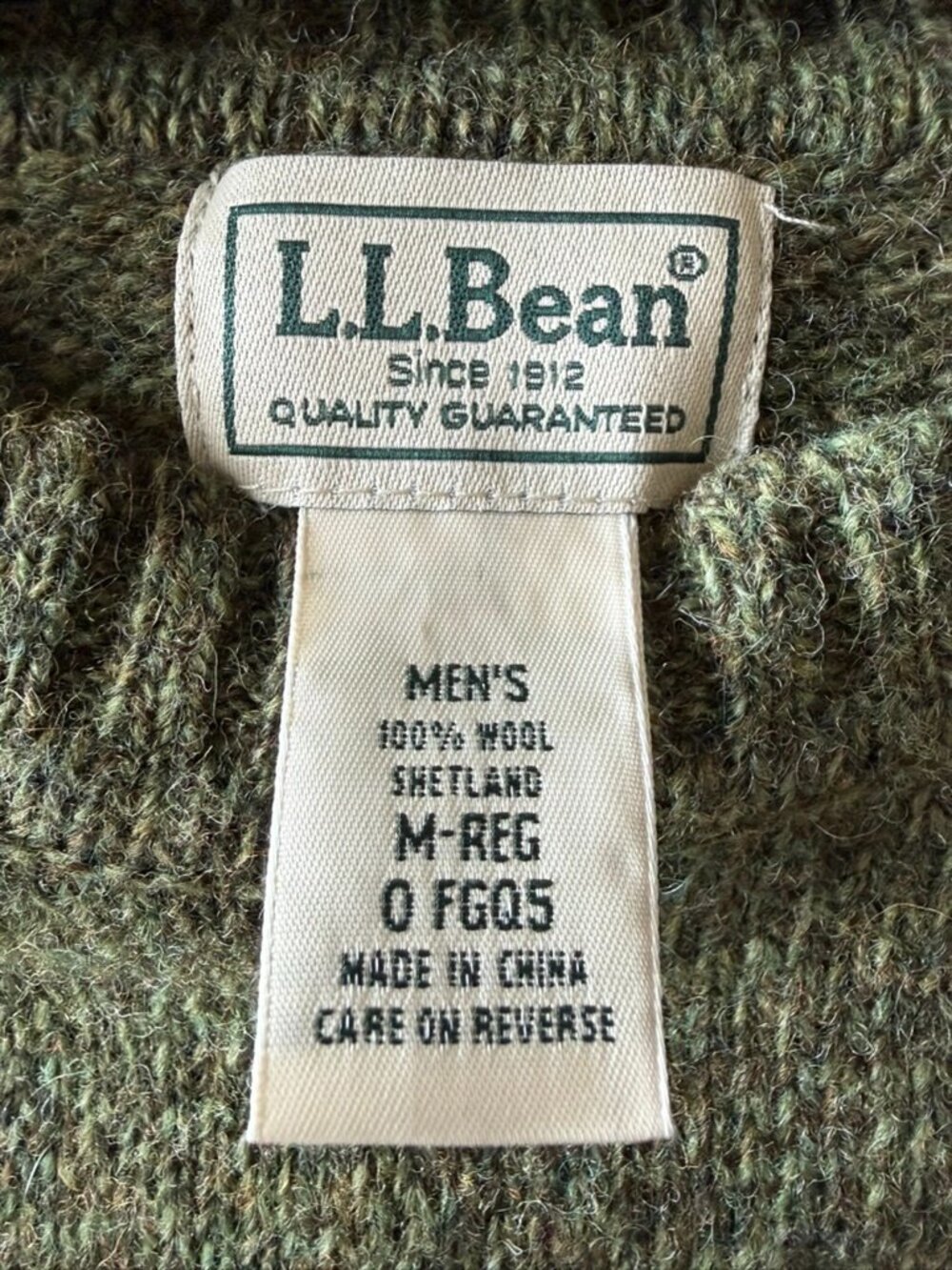 100% Shetland Wool Army Green Crewneck | LL Bean | Men's M - Picture 6 of 9